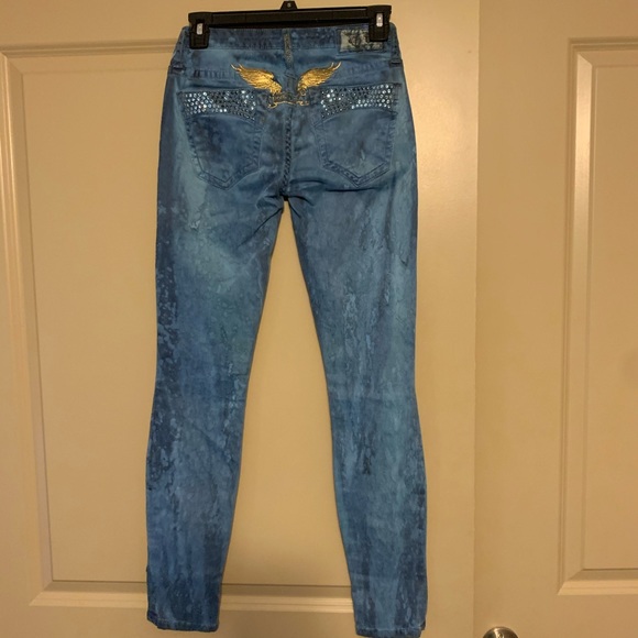 Robins Jeans - Picture 2 of 2